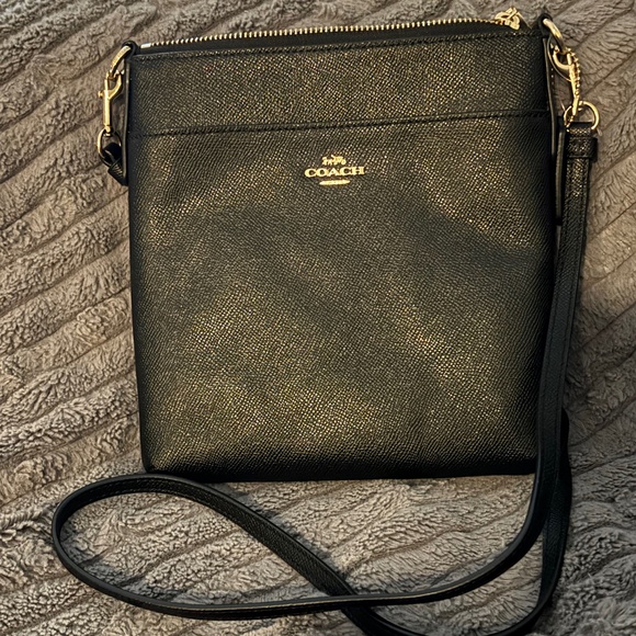 Coach Kitt Messenger Bag Black - NEW - Picture 1 of 2